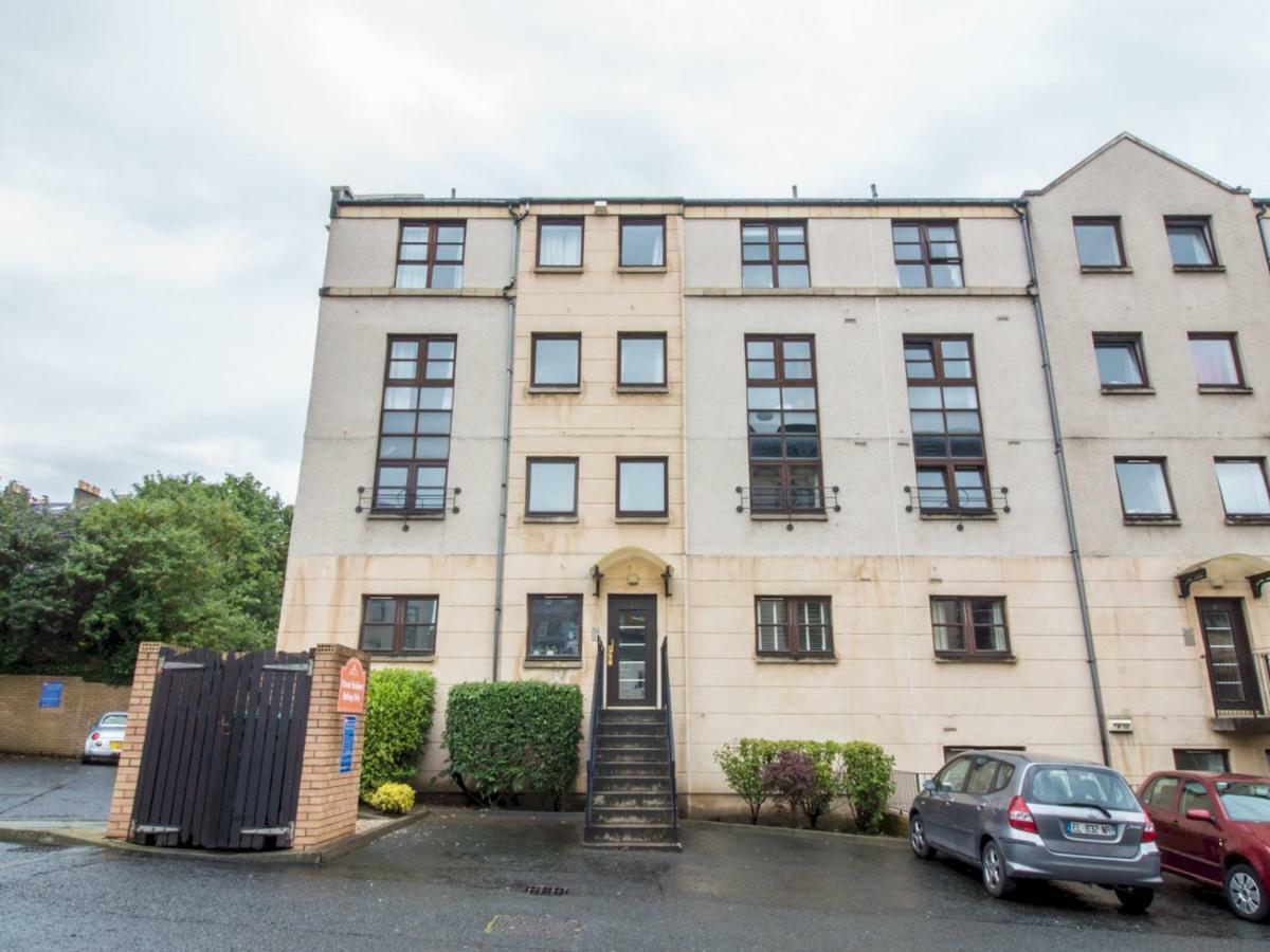 Bright & Tranquil Apartment Near City Centre With Free Parking! エディンバラ エクステリア 写真