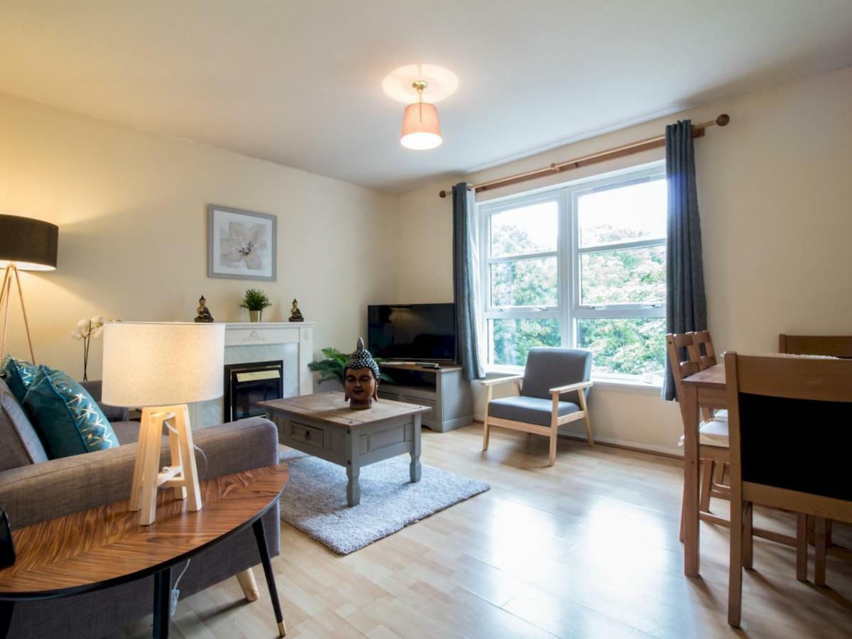 Bright & Tranquil Apartment Near City Centre With Free Parking! エディンバラ エクステリア 写真