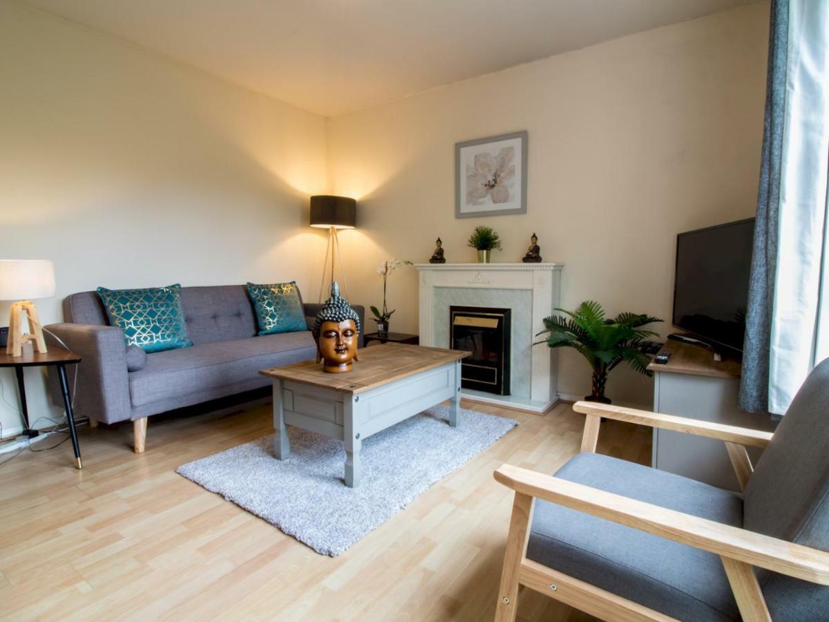 Bright & Tranquil Apartment Near City Centre With Free Parking! エディンバラ エクステリア 写真
