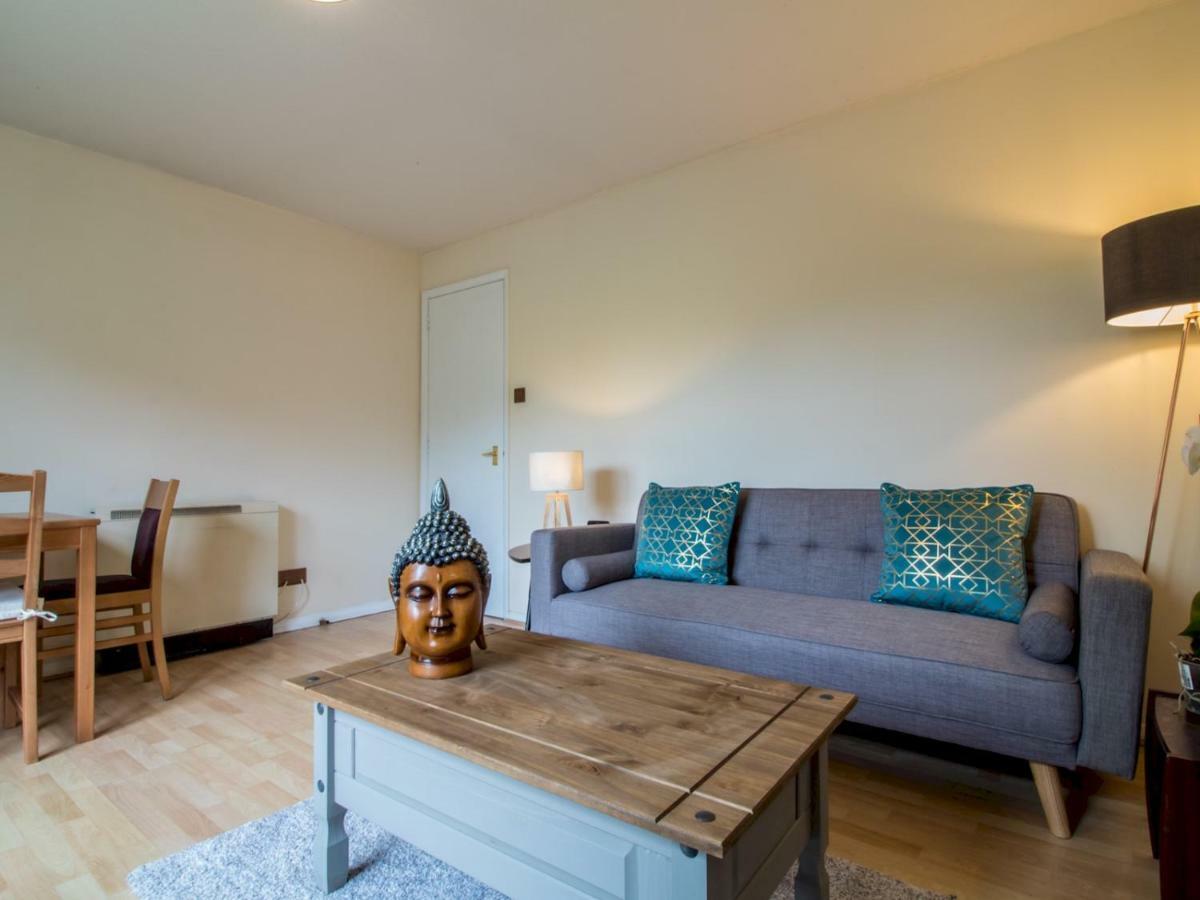 Bright & Tranquil Apartment Near City Centre With Free Parking! エディンバラ エクステリア 写真