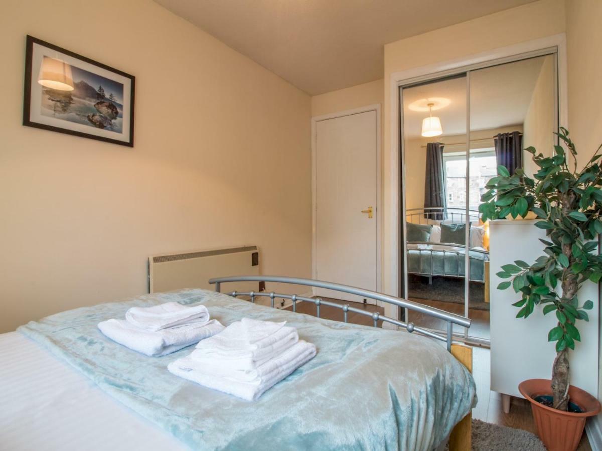 Bright & Tranquil Apartment Near City Centre With Free Parking! エディンバラ エクステリア 写真