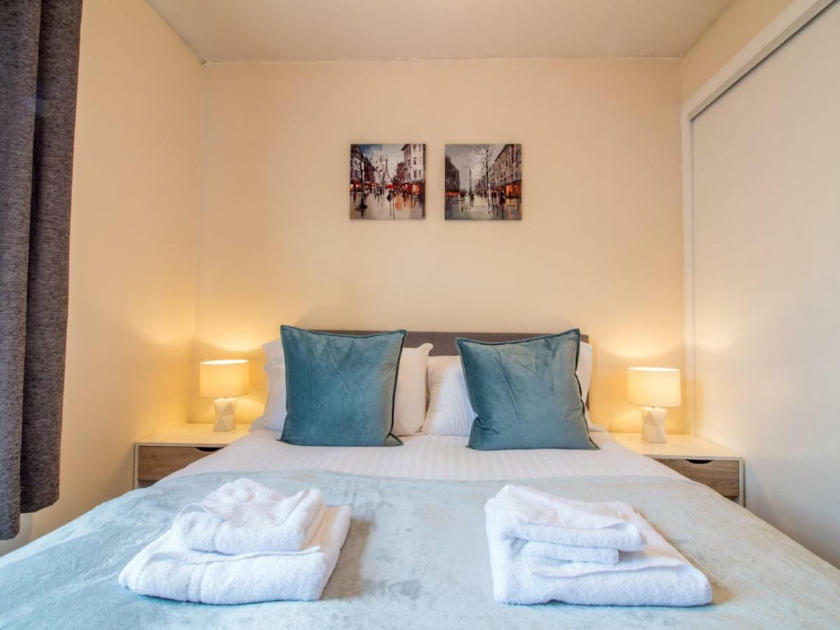 Bright & Tranquil Apartment Near City Centre With Free Parking! エディンバラ エクステリア 写真